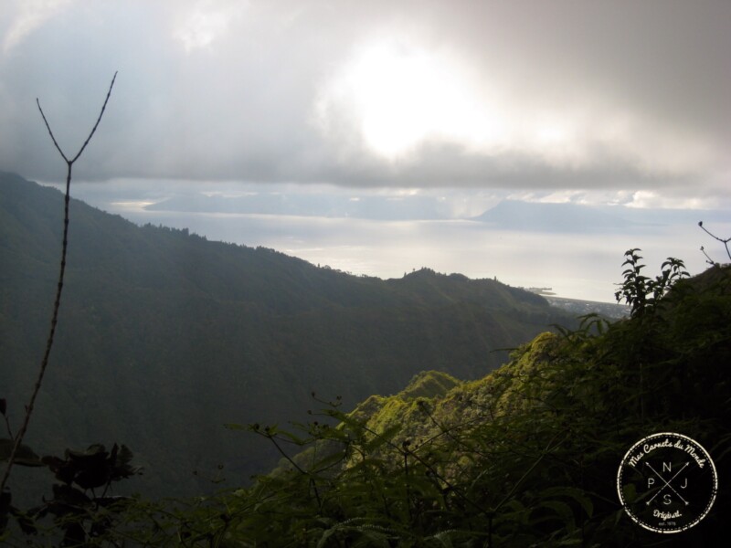 Moorea vu de Tahiti - Randonnée sur le Mont Aorai à Tahiti en Polynésie Française