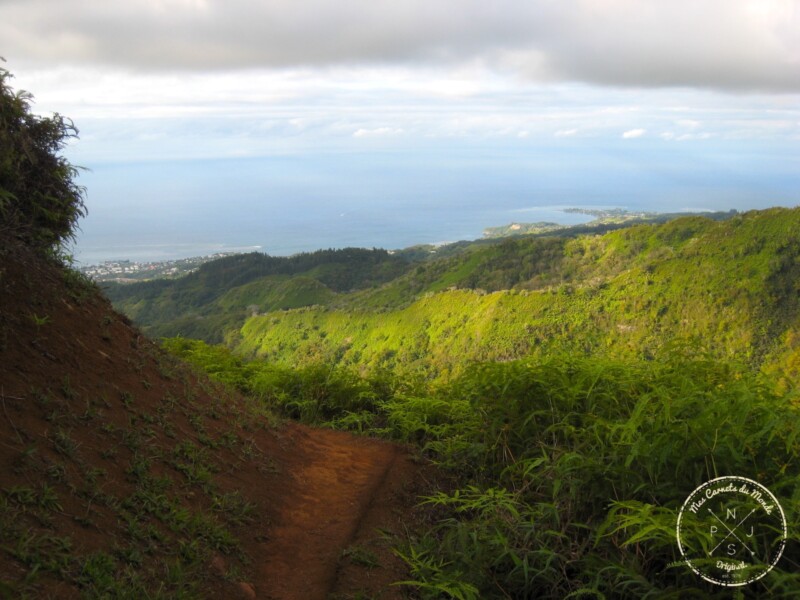 Vue sur l'Océan Pacifique depuis Tahiti - Randonnée sur le Mont Aorai à Tahiti en Polynésie Française