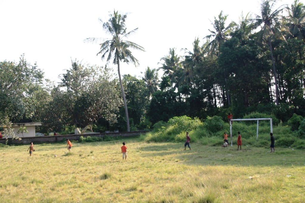 Séjour à Bali : Football sous les palmiers