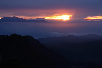 Randonnée au Pic du Taillon, Mont Bromo : un volcan s&rsquo;éteint, un être s&rsquo;émerveille en Indonésie&#8230;, Mes Carnets du Monde