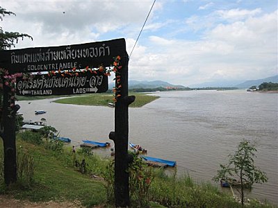 A la frontière du triangle d'or, entre Thailande et Laos