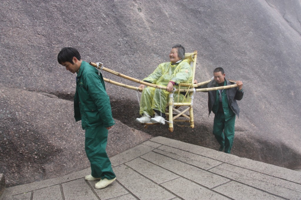 Chaise à porteurs dans les Montagnes Jaunes à Huang Shan - Voyage en Chine - Mes Carnets du Monde