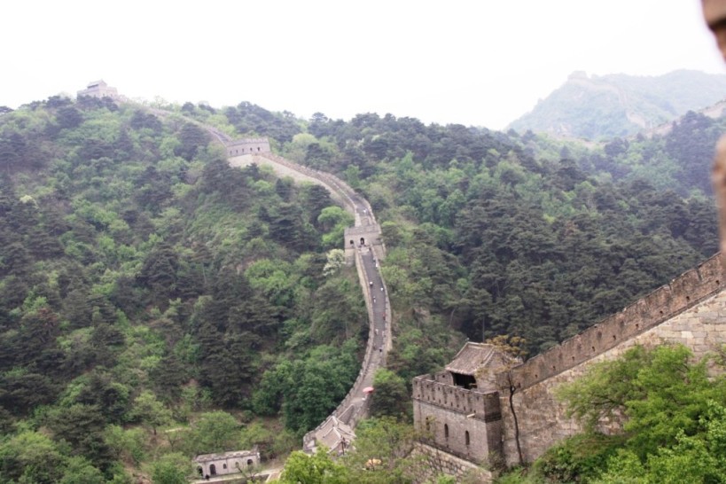 Grande Muraille de Chine à Mutianyu, entre les arbres