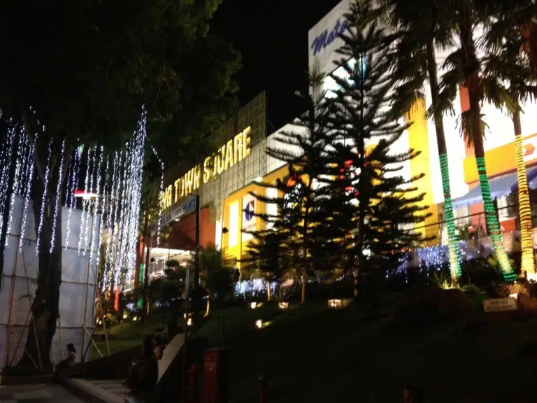 Centre Commercial 4