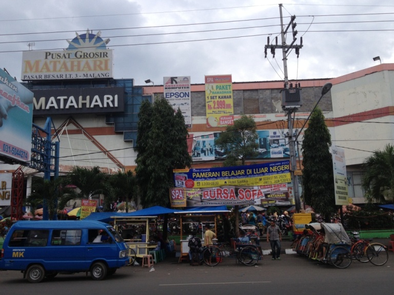 Pasar Besar - le grand marché (traditionnel) à Malang Indonésie