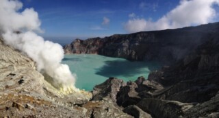 Lac vert Volcan Kawah Ijen - Java Indonésie