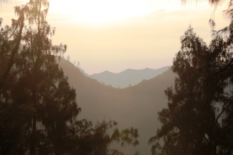 Lever du soleil sur le Mont Bromo