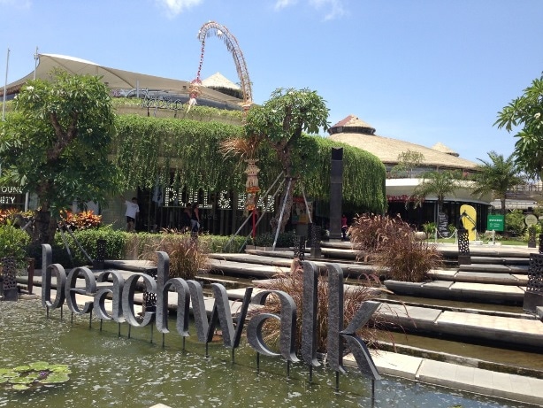 Beachwalk mall, Centre commercial au centre de Kuta à Bali, face à la plage