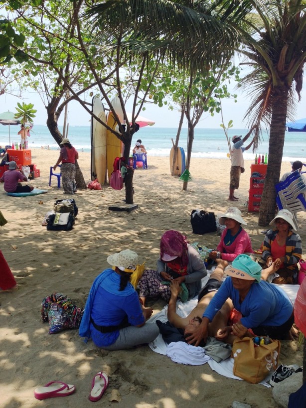 Massage sur la plage de Kuta Beach à Bali