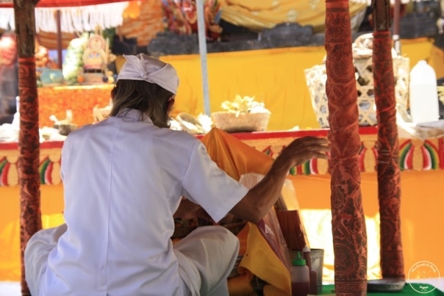 Récitation de mantras - Bénédiction Temple à Bali