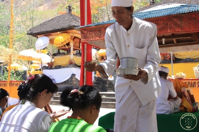 Eau Bénite - Bénédiction Temple à Bali