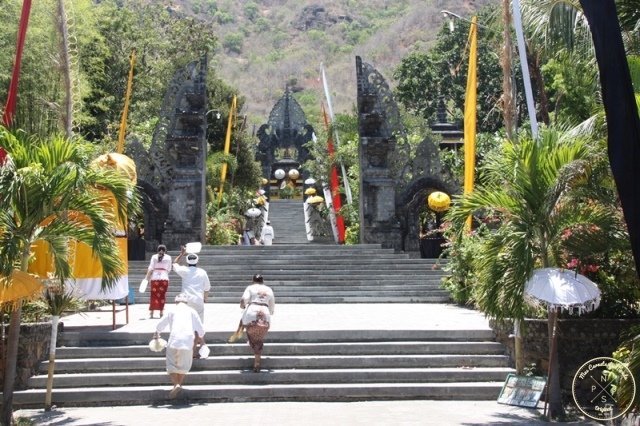 Montée des escaliers : Bénédiction Temple à Bali