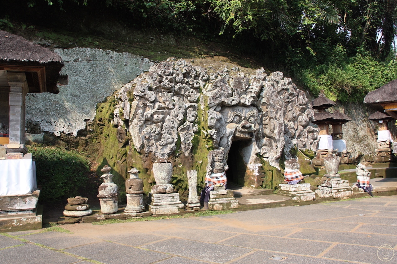 Temple de Goa Gajah à Bali, Indonésie - Entrée de la grotte - Mes Carnets du Monde