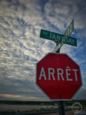 Un stop en français, à Québec, Canada