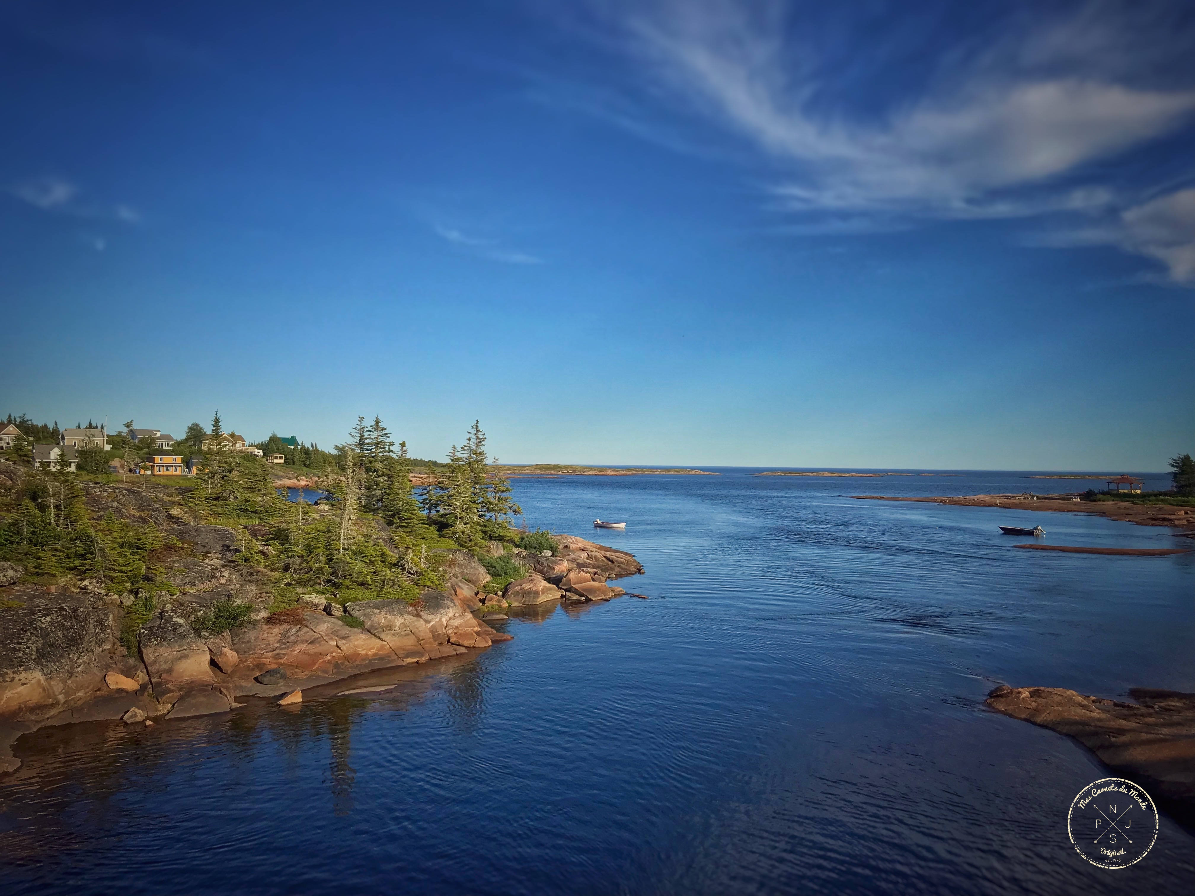 Vue sur la mer face à Baie Johan Beetz, à Québec, Canada