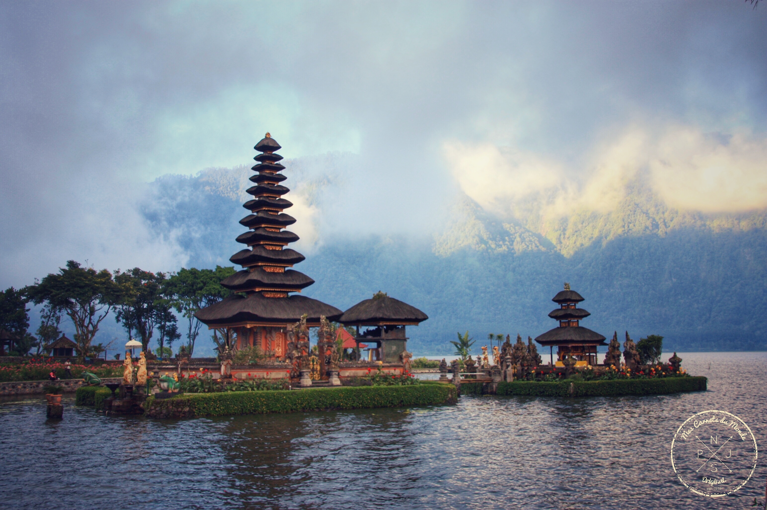 Temple sur le lac : Ulun Danu Beratan à Bali