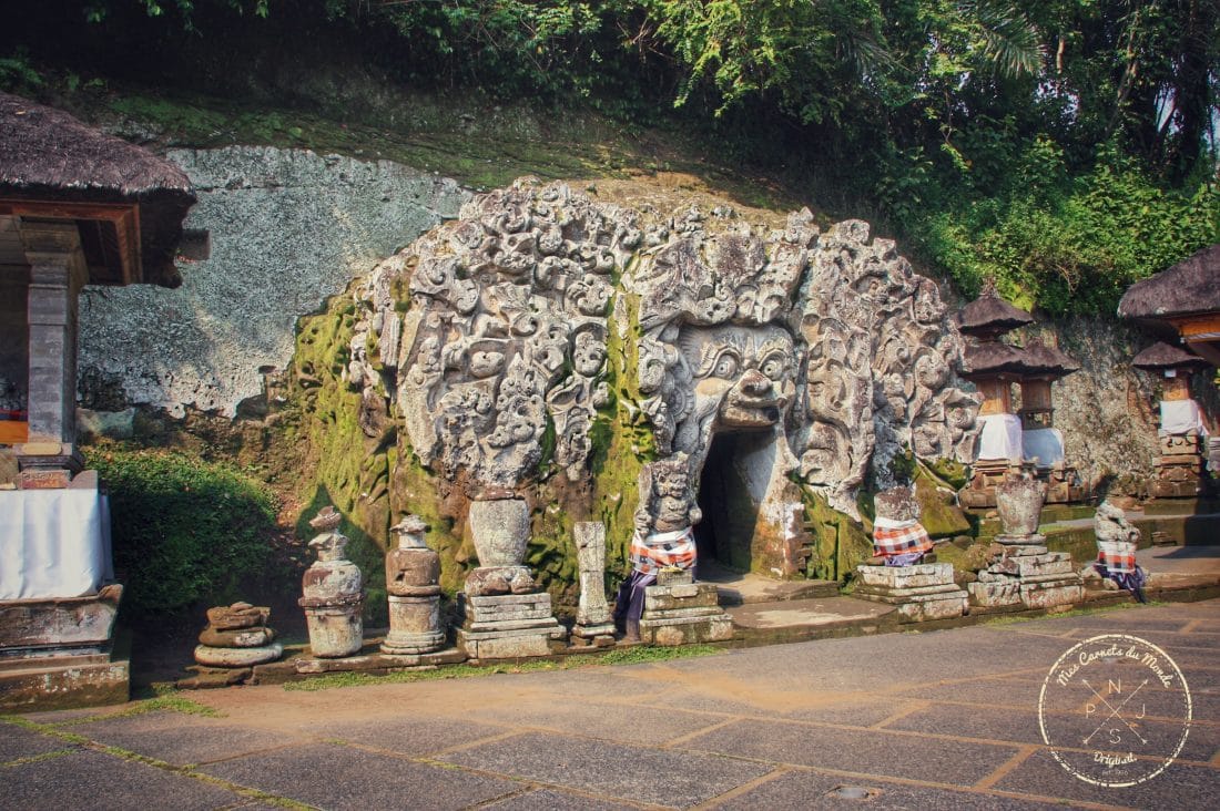 Entrée Grotte de Goa Gajah à Bali avec sa bouche de démon