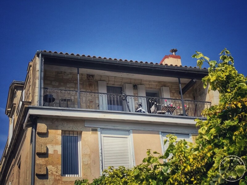 Gym sur son balcon à Bordeaux Je fais des Bulles - Coronavirus Confinement 2020 - Mes Carnets du Monde