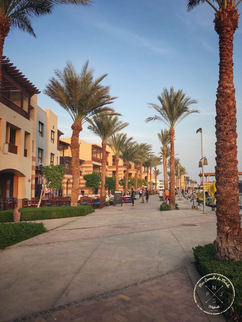 Promenade sur le port de Marsa Alam