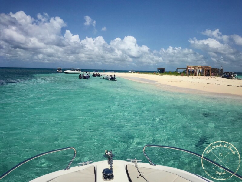 Arrivée en bateau à l'îlet Caret en Guadeloupe