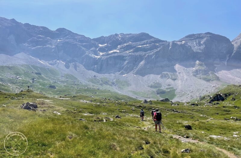 Arrivée dans le Cirque de Troumouse, dans les Pyrénées