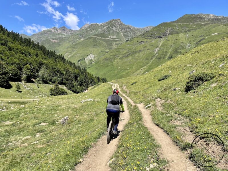 Aygues Cluses, Randonnée dans la Vallée d’Aygues Cluses à Barèges : les Belles Eaux (& Maisons ?) Closes du GR10., Mes Carnets du Monde