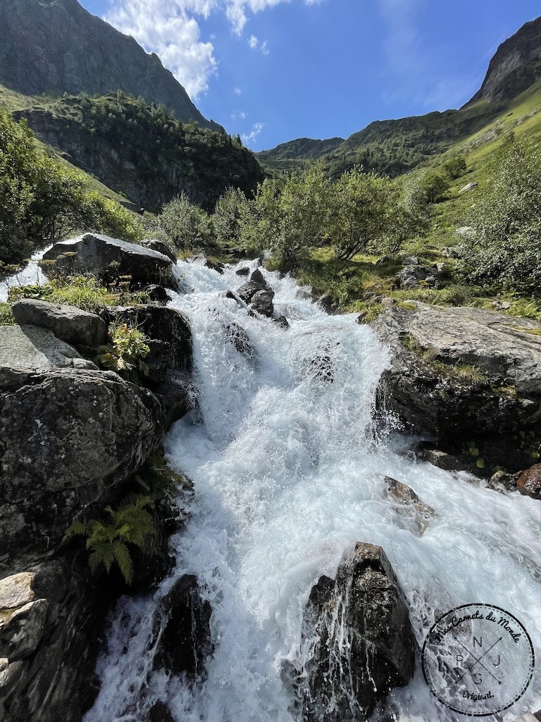 Randonnée Lac Bleu, Randonnée au Lac Bleu, une belle aventure anti-blues pour déconnecter &#038; se ressourcer !, Mes Carnets du Monde