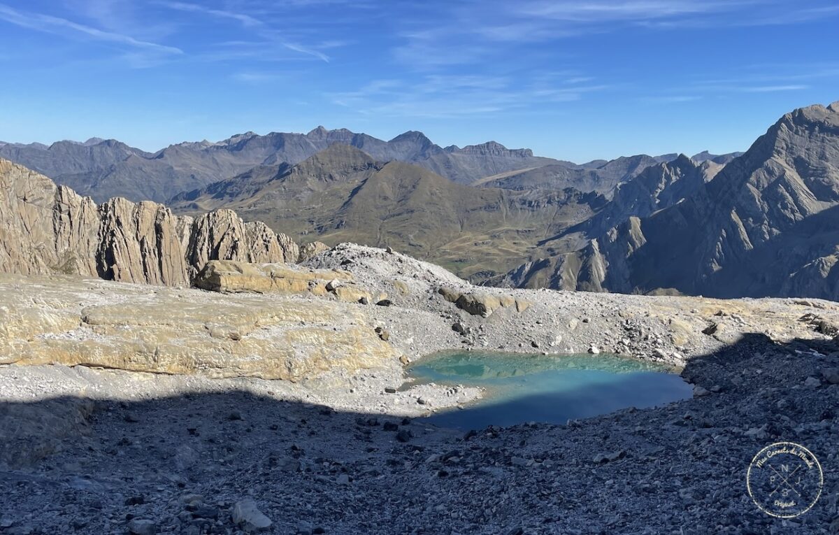 Randonnée au Pic du Taillon, Randonnée au Pic du Taillon par la Brèche de Roland : Une aventure bien taillée à 3000 m d&#8217;altitude dans les Pyrénées., Mes Carnets du Monde