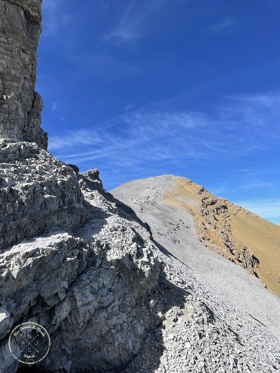 Randonnée au Pic du Taillon, Randonnée au Pic du Taillon par la Brèche de Roland : Une aventure bien taillée à 3000 m d&#8217;altitude dans les Pyrénées., Mes Carnets du Monde