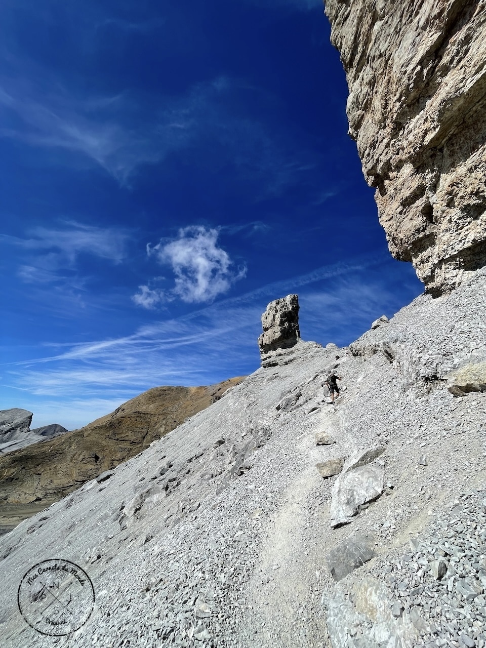 Randonnée au Pic du Taillon, Randonnée au Pic du Taillon par la Brèche de Roland : Une aventure bien taillée à 3000 m d&#8217;altitude dans les Pyrénées., Mes Carnets du Monde