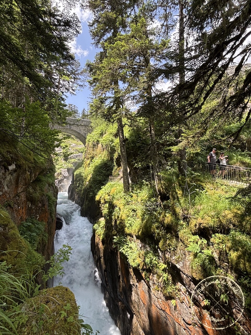 Randonnée Pyrénées, Sublime Randonnée de 5 jours entre la France, l’Espagne et le Vignemale : les Pyrénées Grandeur Nature !, Mes Carnets du Monde