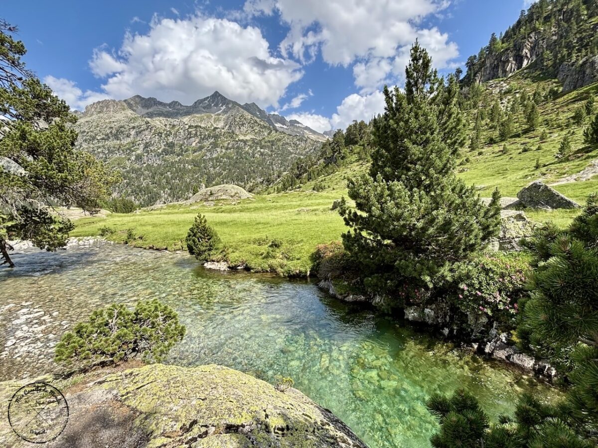 Randonnée Pyrénées, Sublime Randonnée de 5 jours entre la France, l’Espagne et le Vignemale : les Pyrénées Grandeur Nature !, Mes Carnets du Monde