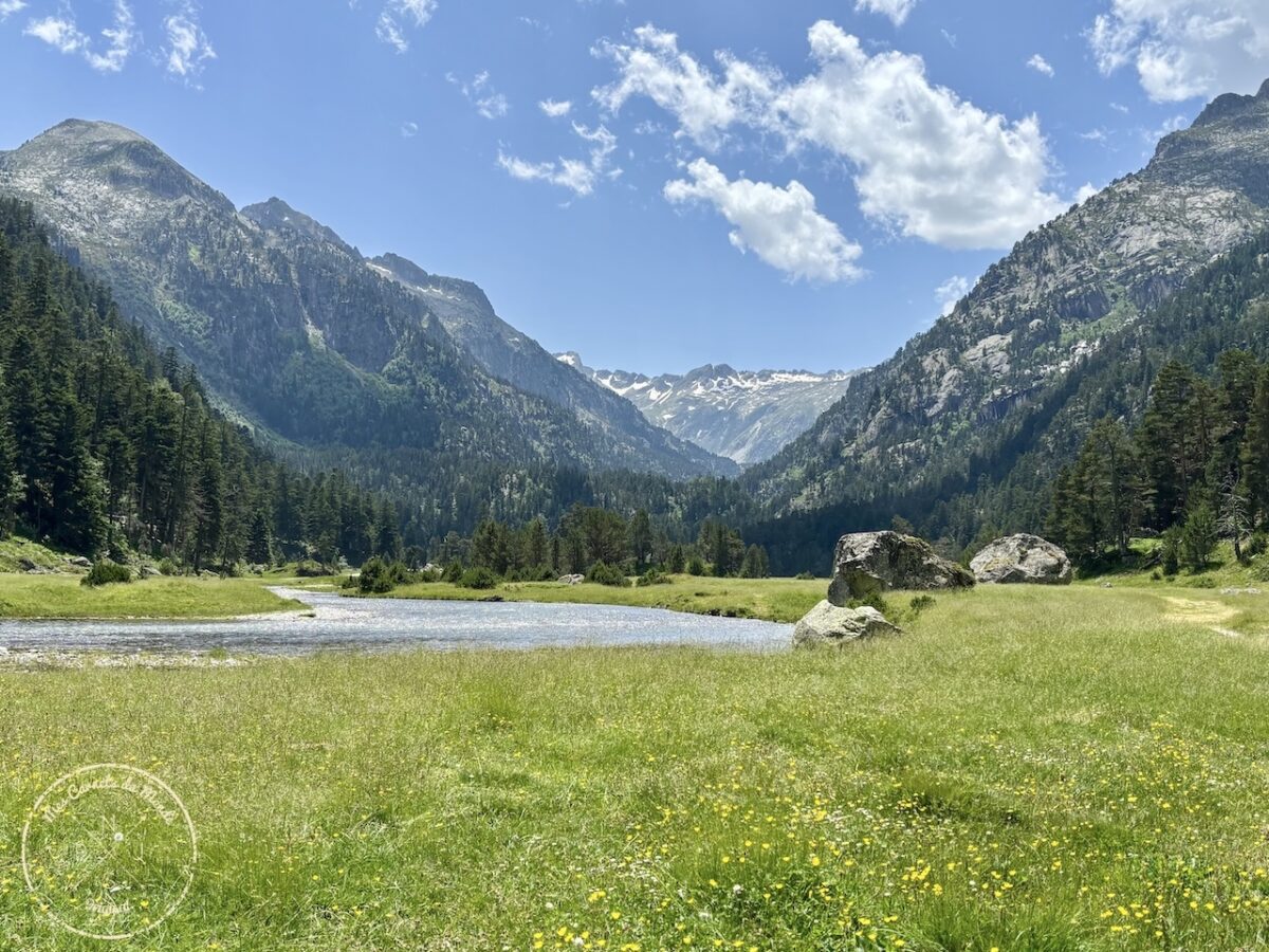 Randonnée Pyrénées, Sublime Randonnée de 5 jours entre la France, l’Espagne et le Vignemale : les Pyrénées Grandeur Nature !, Mes Carnets du Monde