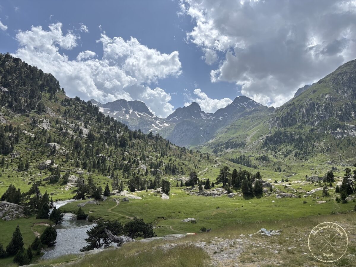 Randonnée Pyrénées, Sublime Randonnée de 5 jours entre la France, l’Espagne et le Vignemale : les Pyrénées Grandeur Nature !, Mes Carnets du Monde