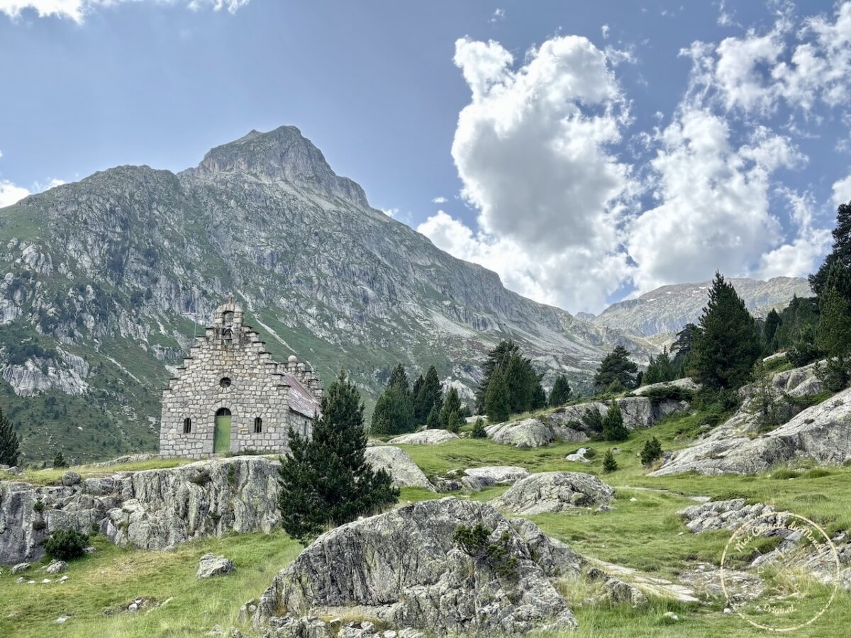 Randonnée Pyrénées, Sublime Randonnée de 5 jours entre la France, l’Espagne et le Vignemale : les Pyrénées Grandeur Nature !, Mes Carnets du Monde