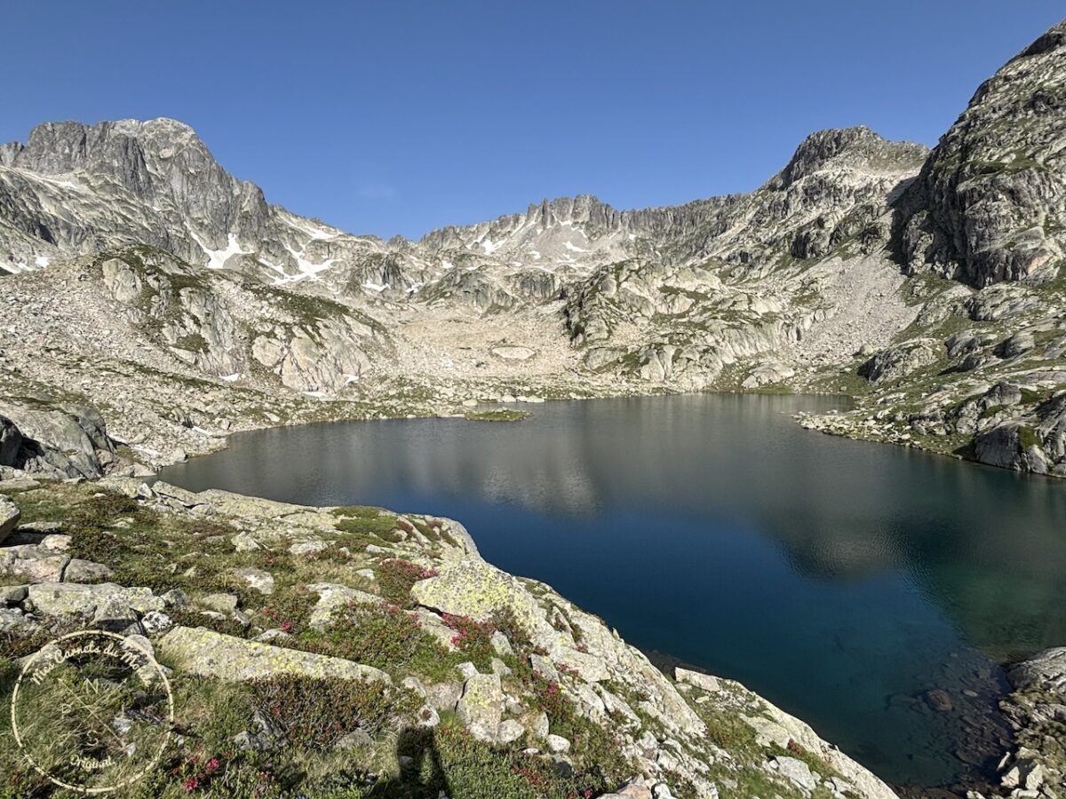 Randonnée Pyrénées, Sublime Randonnée de 5 jours entre la France, l’Espagne et le Vignemale : les Pyrénées Grandeur Nature !, Mes Carnets du Monde
