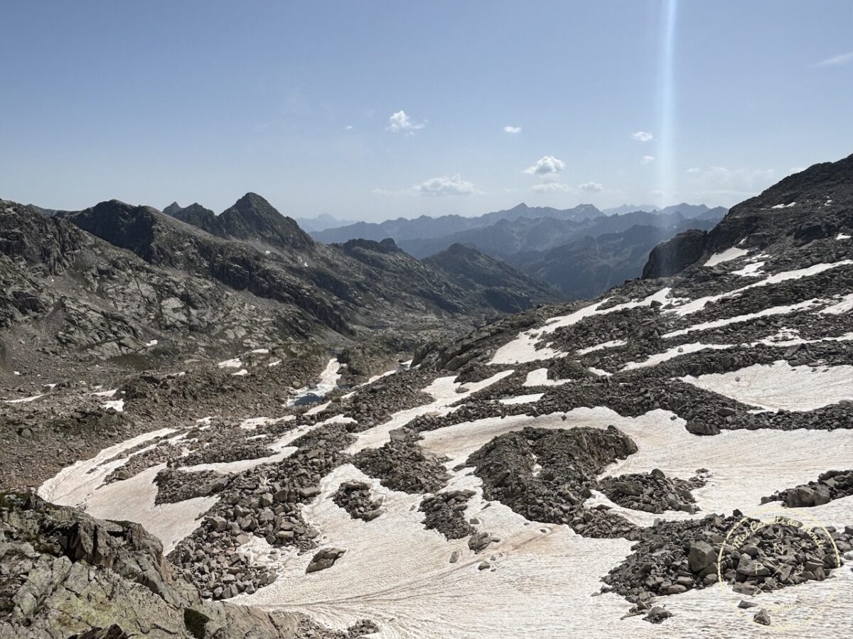 Randonnée Pyrénées, Sublime Randonnée de 5 jours entre la France, l’Espagne et le Vignemale : les Pyrénées Grandeur Nature !, Mes Carnets du Monde