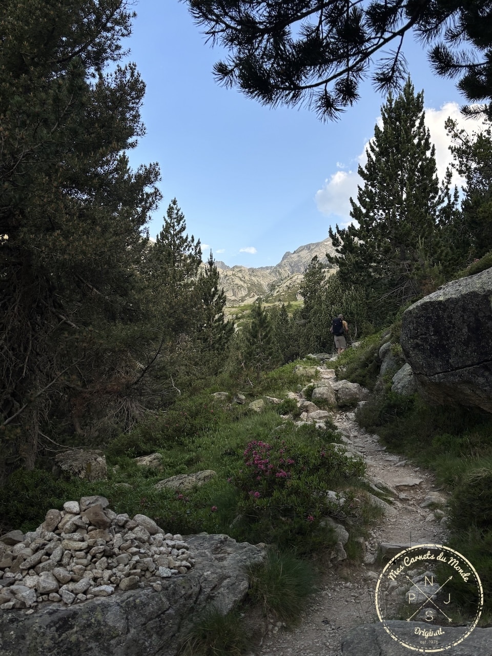 Randonnée Pyrénées, Sublime Randonnée de 5 jours entre la France, l’Espagne et le Vignemale : les Pyrénées Grandeur Nature !, Mes Carnets du Monde