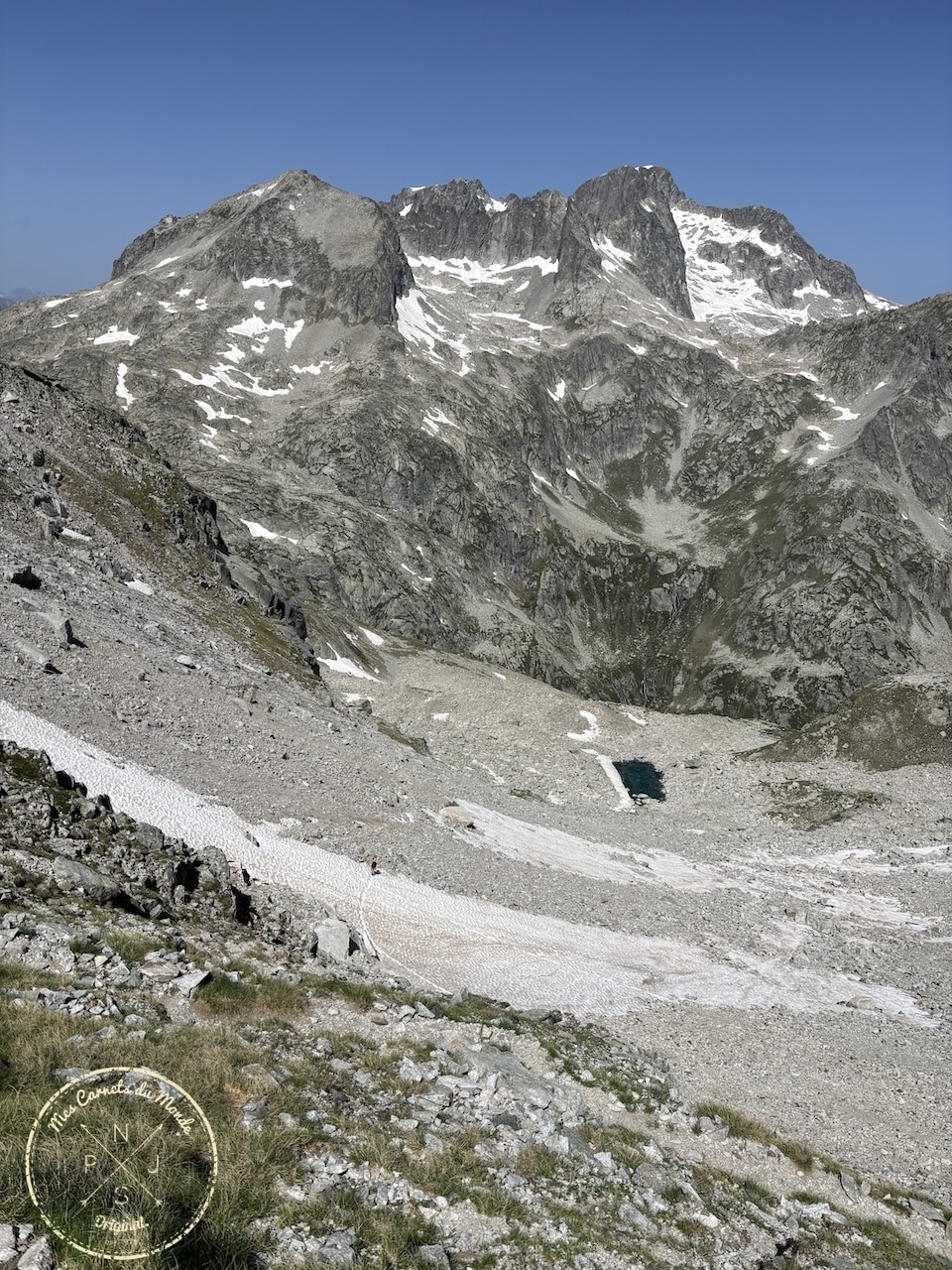 Randonnée Pyrénées, Sublime Randonnée de 5 jours entre la France, l’Espagne et le Vignemale : les Pyrénées Grandeur Nature !, Mes Carnets du Monde