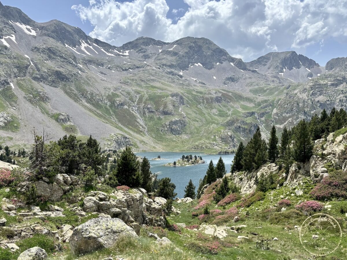 Randonnée Pyrénées, Sublime Randonnée de 5 jours entre la France, l’Espagne et le Vignemale : les Pyrénées Grandeur Nature !, Mes Carnets du Monde