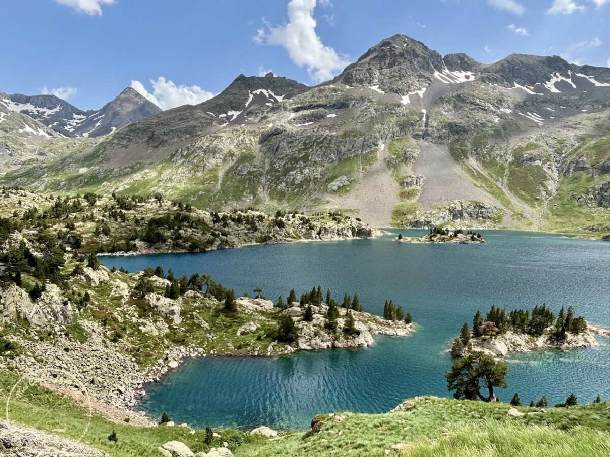 Randonnée Pyrénées, Sublime Randonnée de 5 jours entre la France, l’Espagne et le Vignemale : les Pyrénées Grandeur Nature !, Mes Carnets du Monde