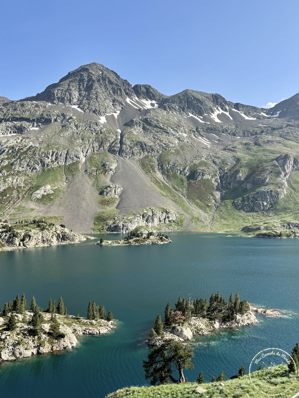 Randonnée Pyrénées, Sublime Randonnée de 5 jours entre la France, l’Espagne et le Vignemale : les Pyrénées Grandeur Nature !, Mes Carnets du Monde