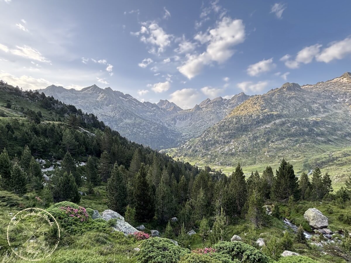 Randonnée Pyrénées, Sublime Randonnée de 5 jours entre la France, l’Espagne et le Vignemale : les Pyrénées Grandeur Nature !, Mes Carnets du Monde