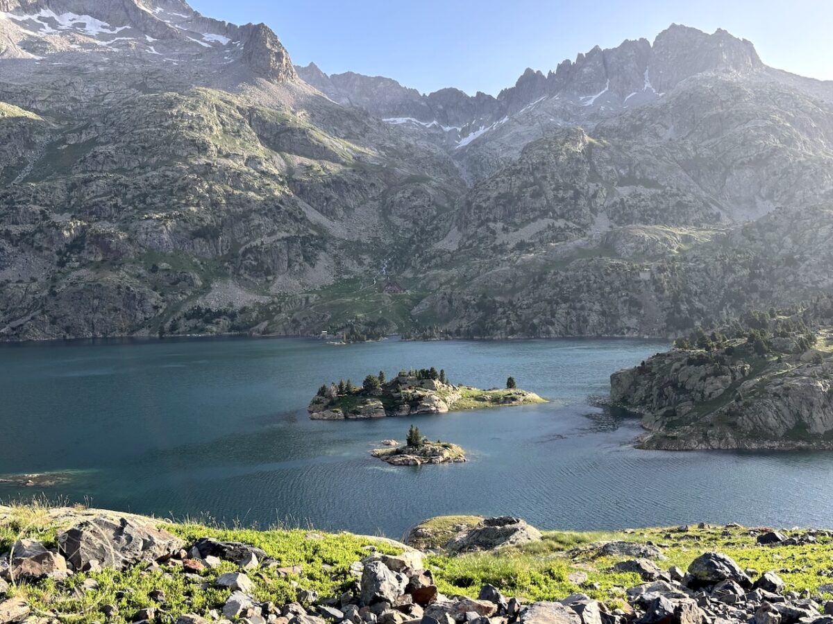 Randonnée 5 jours Pyrénées, Randonnée autour du Vignemale : une boucle originale de 5 jours entre la France et l’Espagne &#8211; les Pyrénées Grandeur Nature !