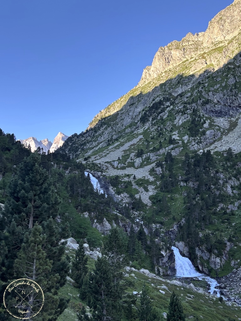 Randonn&eacute;e 5 jours Pyr&eacute;n&eacute;es, Randonn&eacute;e au Vignemale : une boucle originale de 5 jours entre la France et l&rsquo;Espagne – les Pyr&eacute;n&eacute;es Grandeur Nature&nbsp;!