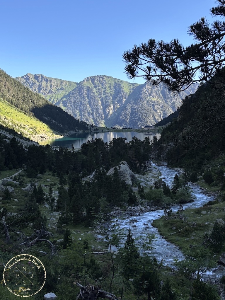 Randonn&eacute;e 5 jours Pyr&eacute;n&eacute;es, Randonn&eacute;e au Vignemale : une boucle originale de 5 jours entre la France et l&rsquo;Espagne – les Pyr&eacute;n&eacute;es Grandeur Nature&nbsp;!