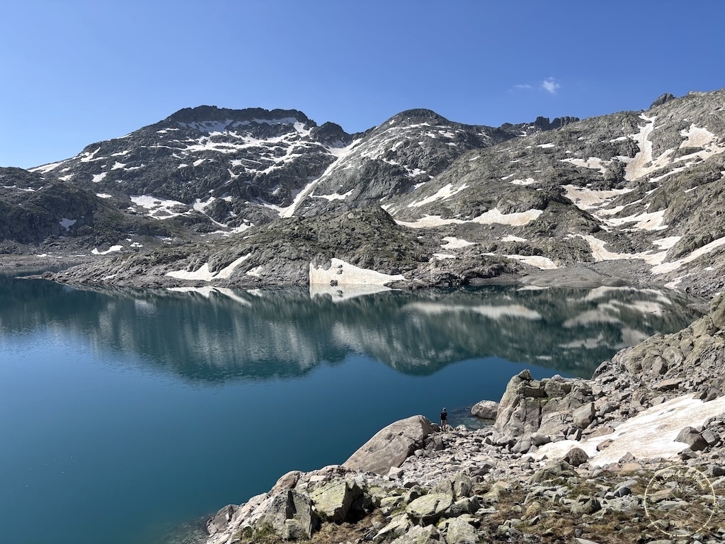 Randonn&eacute;e 5 jours Pyr&eacute;n&eacute;es, Randonn&eacute;e au Vignemale : une boucle originale de 5 jours entre la France et l&rsquo;Espagne – les Pyr&eacute;n&eacute;es Grandeur Nature&nbsp;!