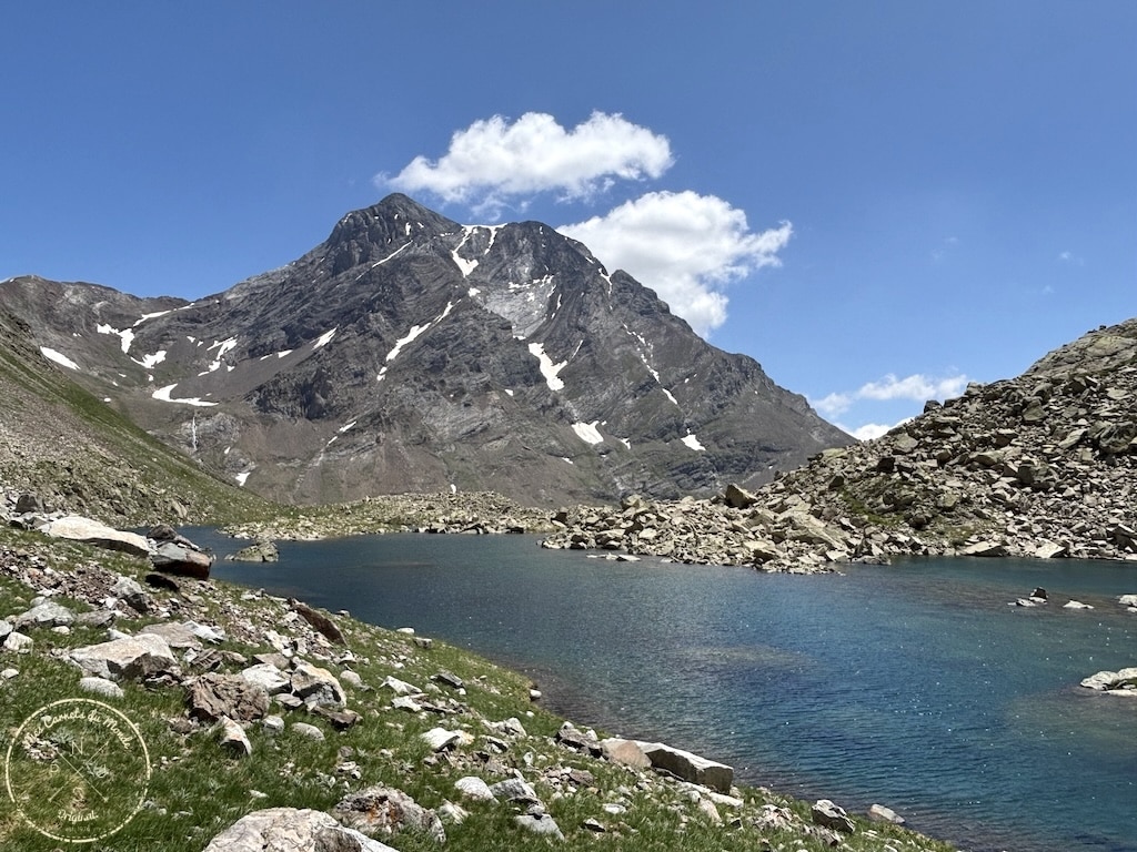 Randonn&eacute;e 5 jours Pyr&eacute;n&eacute;es, Randonn&eacute;e au Vignemale : une boucle originale de 5 jours entre la France et l&rsquo;Espagne – les Pyr&eacute;n&eacute;es Grandeur Nature&nbsp;!