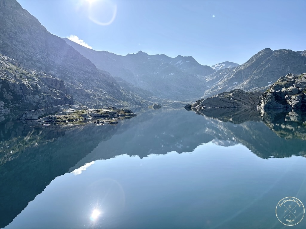 Randonn&eacute;e 5 jours Pyr&eacute;n&eacute;es, Randonn&eacute;e au Vignemale : une boucle originale de 5 jours entre la France et l&rsquo;Espagne – les Pyr&eacute;n&eacute;es Grandeur Nature&nbsp;!