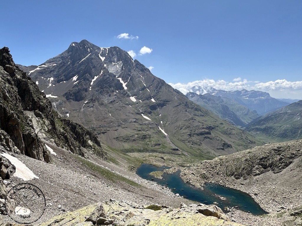 Randonn&eacute;e 5 jours Pyr&eacute;n&eacute;es, Randonn&eacute;e au Vignemale : une boucle originale de 5 jours entre la France et l&rsquo;Espagne – les Pyr&eacute;n&eacute;es Grandeur Nature&nbsp;!